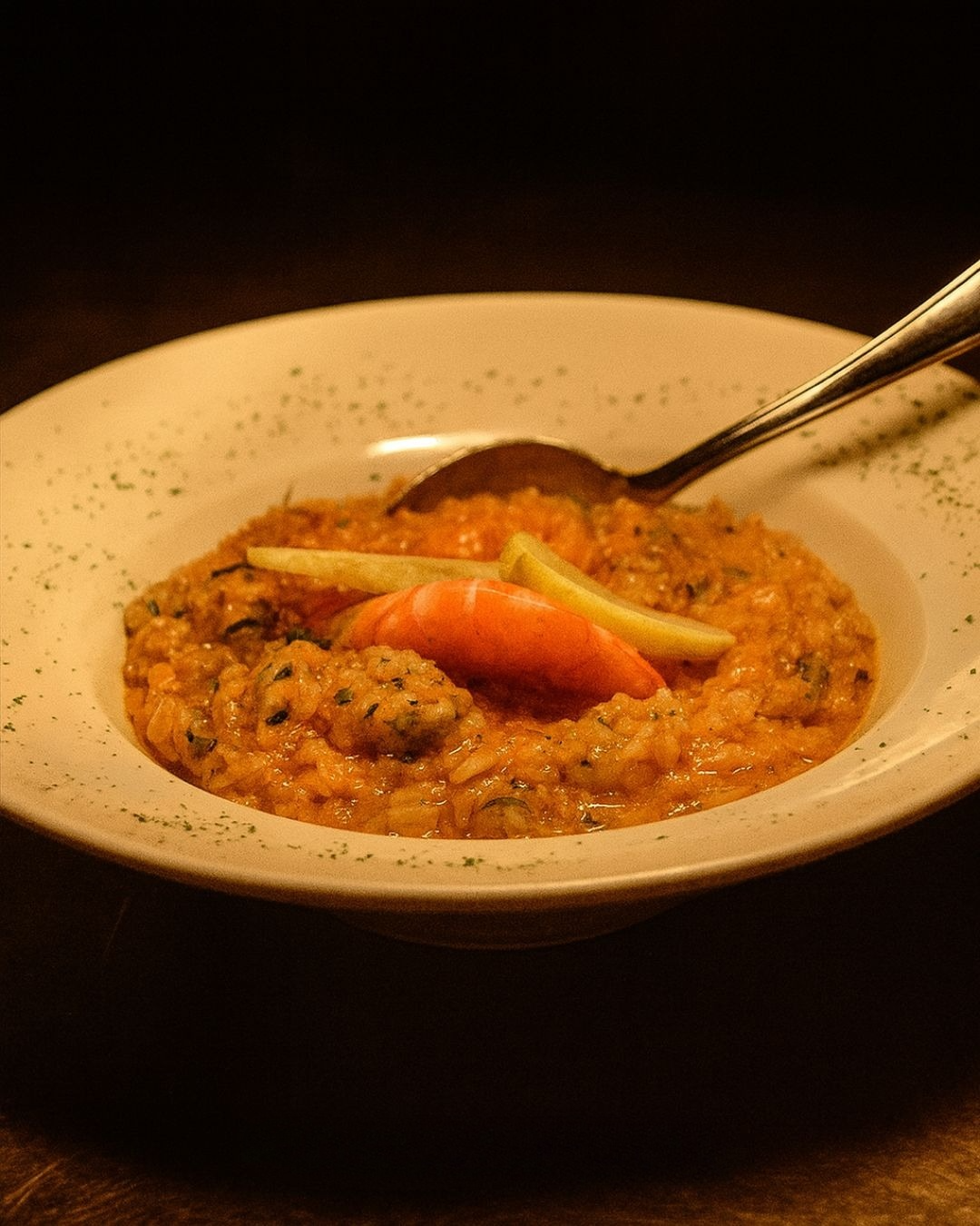 Grelhados a serem servidos à mesa