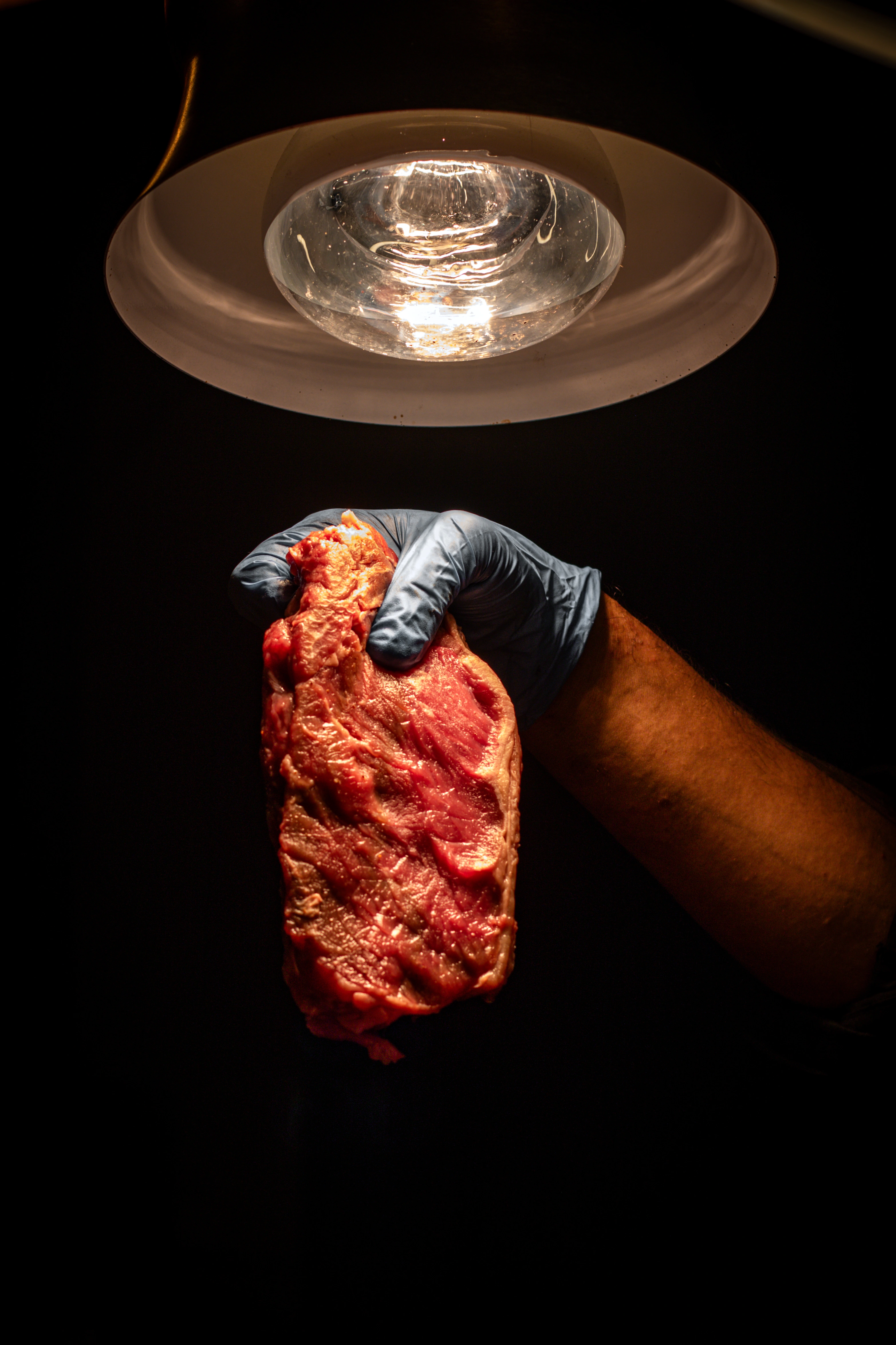 Grelha artesanal com carnes a assar